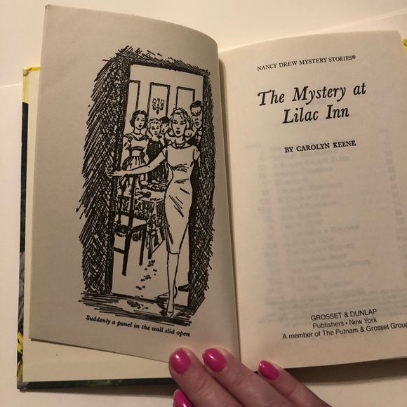 Nancy Drew Book - Picture 4 of 6